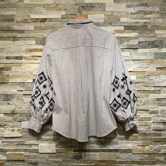 Chico’s 1.5 Embroidered Balloon Sleeve Shirt | US 10, Striped, Button Front - Picture 4 of 9